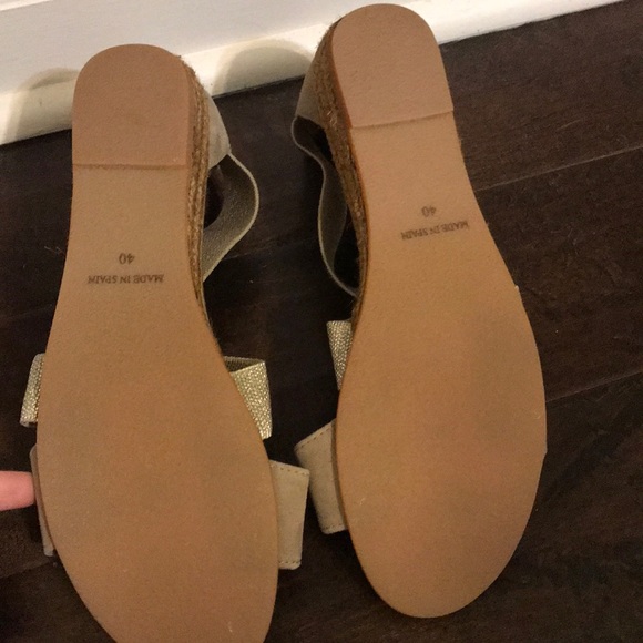 Sandals - Picture 3 of 3